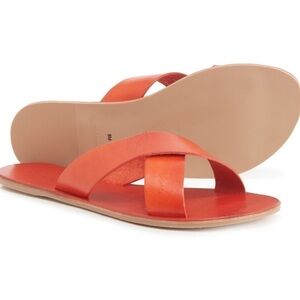 Matisse red leather cross strap flat Topa sandals. Size 8.
NWB